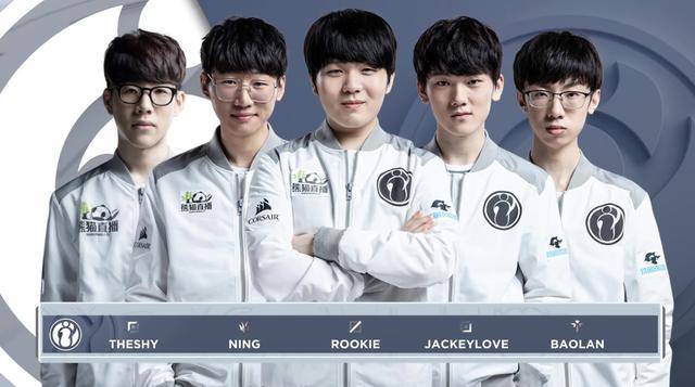 接受采访时 接受采访时