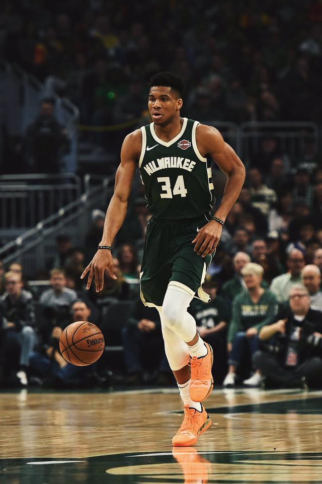 的双重角色 的双重角色